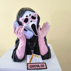 Goulish Ghostface On Phone Halloween Statue